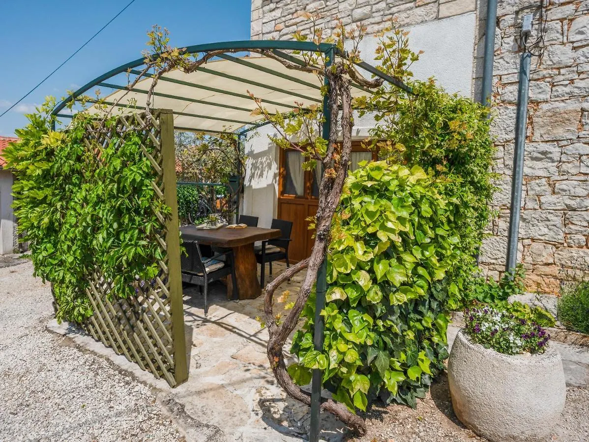 Lavanda Apartments & Room Sveti Lovreč Pazenatički